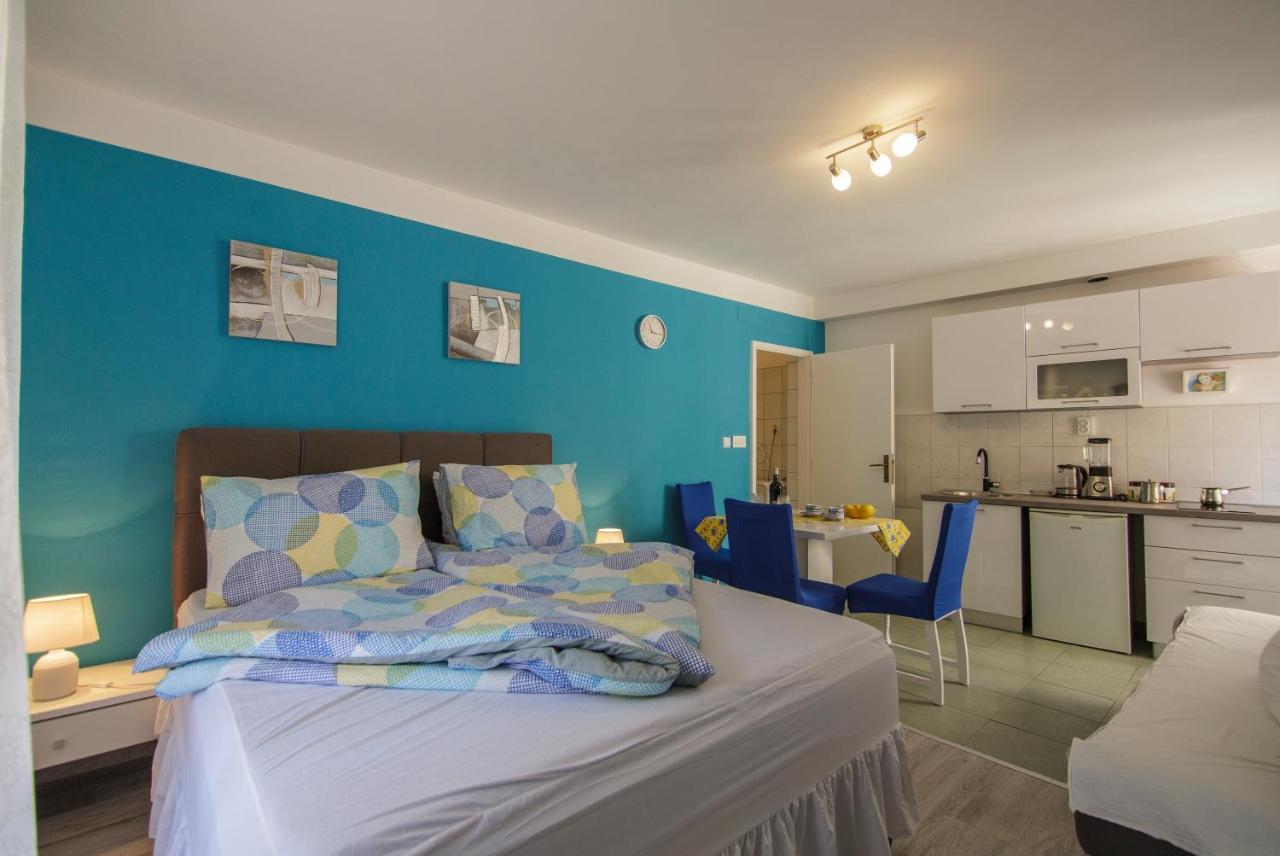 Apartment Filomena In The Center Komiža Eksteriør billede