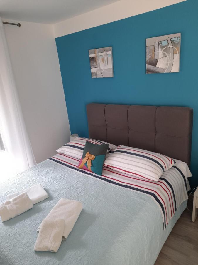 Apartment Filomena In The Center Komiža Eksteriør billede